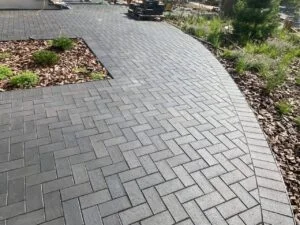 Укладка тротуарной плитки