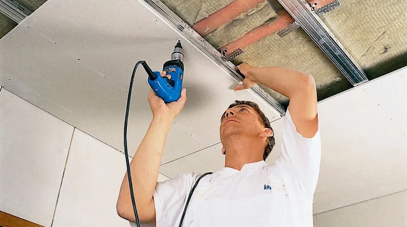 Устройство, зашивка потолков